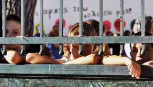 Οι ΕΛΜΕ καταδικάζουν τις περικοπές σε τρία σχολεία της Κεφαλονιά