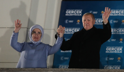 «Ερντογάν, παραιτήσου!»: Η νίκη Ιμάμογλου «είναι μόνο η αρχή» για την αλλαγή στην Τουρκία