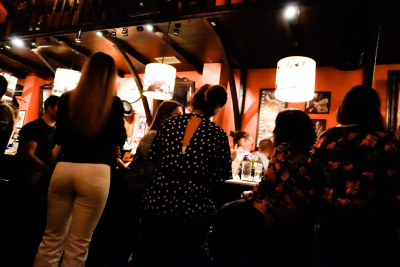 Αυτά είναι τα 37 μπαρ και εστιατόρια που μπήκε λουκέτο για τα μέτρα κατά του κορονοιου