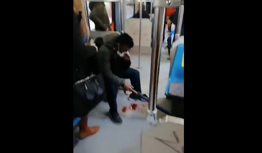 Άγρια ρατσιστική επίθεση στον ΗΣΑΠ: Τον χτύπησε γιατί δεν του άρεσε πώς κοιτάζει (βίντεο)