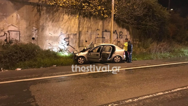 Τραγωδία στην άσφαλτο: Δύο νεκροί σε τροχαίο στην Εθνική Οδό Θεσσαλονίκης - Νέων Μουδανιών (pics &amp; vid)
