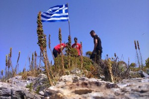Ντοκουμέντο από την «Ανθρωποφάς» - «Μύλος» με την ελληνική σημαία, νευρικότητα στην Αθήνα (pic&amp;vid)