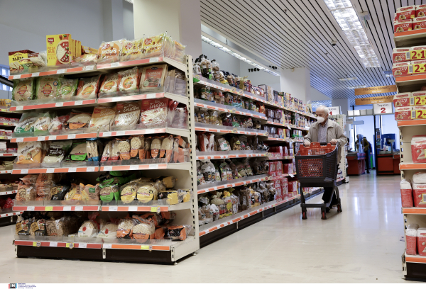 Το Dnews αποκαλύπτει το όργιο κερδοσκοπίας στα σούπερ μάρκετ: Ο πληθωρισμός μειώνεται, οι τιμές συνεχίζουν το ράλι