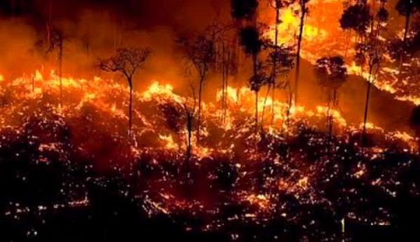 Βραζιλία: Δεν υπάρχει συνεργασία με τις ΗΠΑ για την κατάσβεση των πυρκαγιών στον Αμαζόνιο