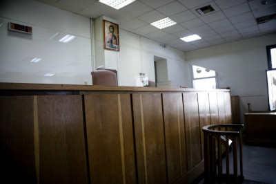 Κλείνουν τα δικαστήρια Πειραιά μετά τα νέα κρούσματα κορονοϊού