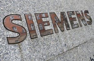 Δίκη Siemens: Αποκαλυπτική κατάθεση για χορηγίες στα κόμματα και δώρα σε πολιτικούς