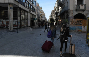 Κορονοϊός - Πάτρα: Να κλείσει η παραλιακή ζώνη εισηγείται ο δήμαρχος - Φοβάται διασπορά