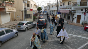 Λιτανεία στους δρόμους του Παραλιμνιού για την εξάλειψη του κορονοϊού! (video)