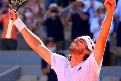 Roland Garros: Όλος ο πλανήτης αποθεώνει τον σπουδαίο Στέφανο Τσιτσιπά (εικόνες)