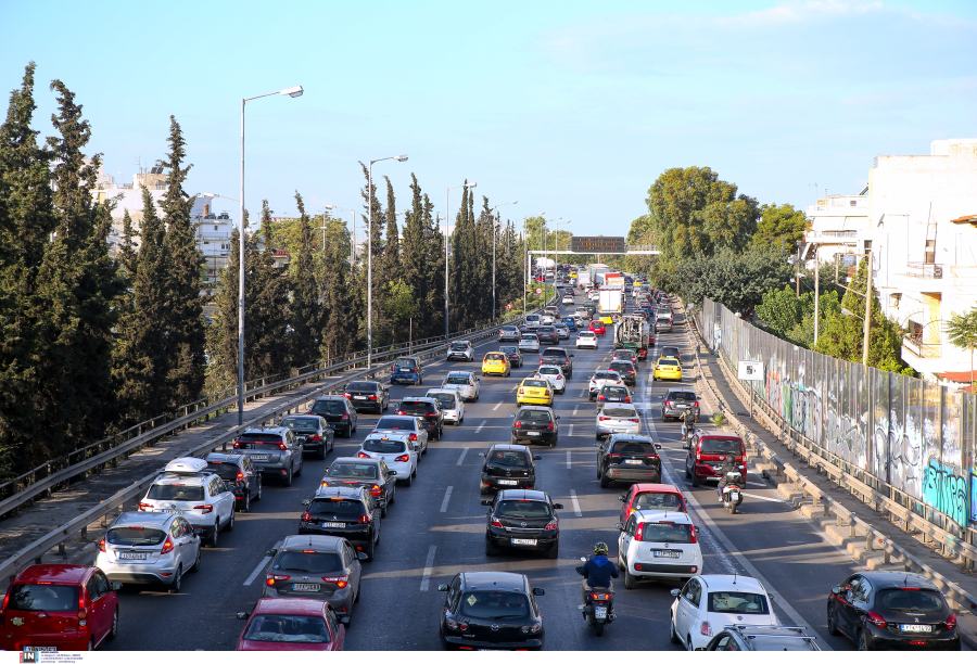 Tαλαιπωρίας συνέχεια στους δρόμους της Αθήνας: Mποτιλιάρισμα 11 χιλιομέτρων, σημειωτόν από Καλυφτάκη μέχρι Αιγάλεω (εικόνα)