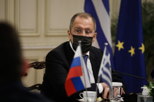 Νέα επίθεση της ρωσικής πρεσβείας της Αθήνας: «Η Ελλάδα αναγκάστηκε ή συμφώνησε να υποταχθεί στην αμερικανική επιταγή»