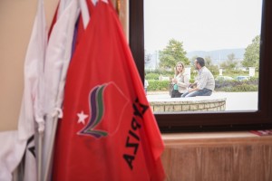 Συμβολική κατάληψη στα γραφεία του ΣΥΡΙΖΑ για τις Σκουριές