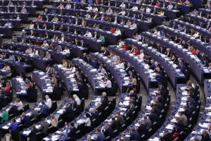 Το Ευρωκοινοβούλιο ζητά αξιοπρεπείς μισθούς και συλλογικές διαπραγματεύσεις από τα κράτη - μέλη: Tι προβλέπει η νέα οδηγία