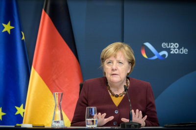 Γερμανία: Η Μέρκελ μπήκε στην προεκλογική μάχη πλέκοντας το εγκώμιο του πιθανού διαδόχου της Αρμιν Λάσετ