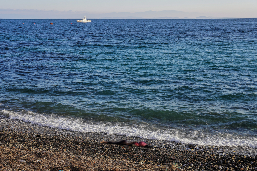 Μυτιλήνη: Επτά νεκροί, ανάμεσά τους βρέφη και παιδιά, σε ναυάγιο με μετανάστες