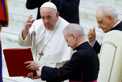 Πάπας Φραγκίσκος: «Ζούμε έναν ολικό Τρίτο Παγκόσμιο Πόλεμο»