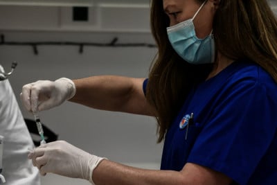 Προσωπικό νοσοκομείου στην Πάτρα δεν εμβολιάστηκε και το «πλήρωσε» ακριβά