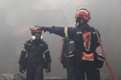 Η Αλβανία στέλνει βοήθεια στην Ελλάδα για τις φωτιές