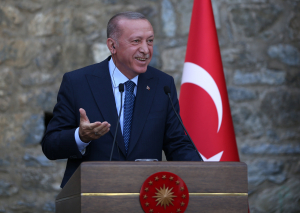Απειλές Ερντογάν για απελάσεις πρεσβευτών 10 χωρών