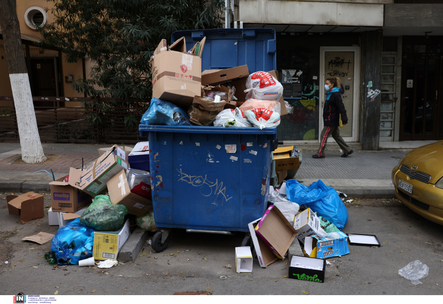 Χωρίς κάδους απορριμμάτων στο κέντρο της Θεσσαλονίκης λόγω... ΔΕΘ