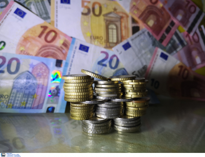 Επίδομα 200 ευρώ: Οι δικαιούχοι, η πληρωμή και το κριτήριο που θα στείλει κόσμο στα ΑΤΜ