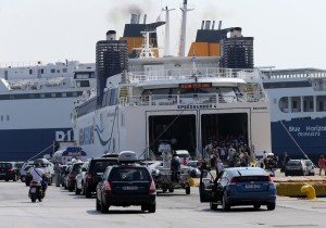 Συγκρούστηκαν επιβατηγά πλοία στο λιμάνι της Αίγινας
