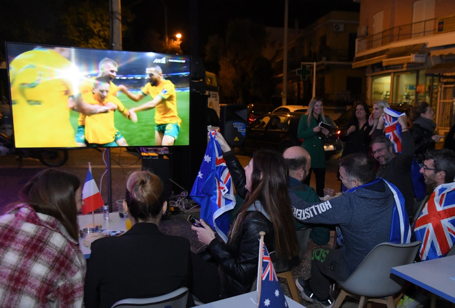 H football night για το Παγκόσμιο σε κατάστημα ΟΠΑΠ στο Χαλάνδρι