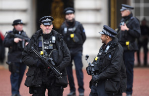 Συναγερμός στο Λονδίνο για ύποπτο όχημα – Μεγάλη αστυνομική επιχείρηση