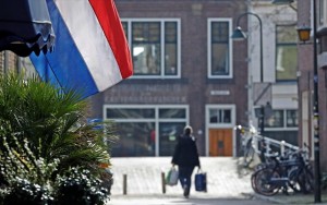Παραιτήθηκε ο Ολλανδός υπουργός Εξωτερικών λόγω ντροπής για το ψέμα που είπε για τον Πούτιν