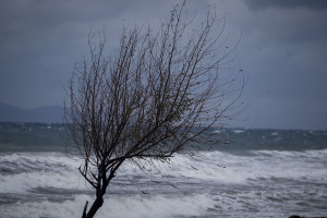Καιρός meteo: Αφρικάνικο βαρομετρικό μετριάζει τις βροχοπτώσεις στην νότια Ελλάδα