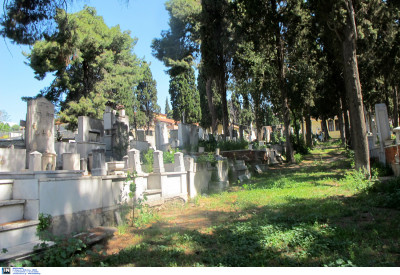 Μέγα λάθος στην Θεσσαλονίκη: «Μου άνοιξαν να δω, βλέπω τον άλλο τον νεκρό» (vid)