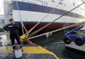 Δεμένα πλοία την Παρασκευή λόγω απεργίας της ΠΝΟ