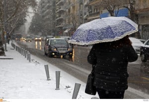 Καιρός: Τα Βαλκάνια μάς στέλνουν χιόνια, τσουχτερό κρύο και αισθητή πτώση της θερμοκρασίας - Πού θα βρέξει