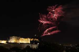Στο Θησείο, με φόντο την Ακρόπολη, θα υποδεχθεί ο δήμος Αθηναίων το 2017