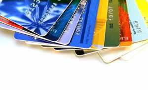 Σημαντική αύξηση στη χρήση καρτών για καθημερινές συναλλαγές