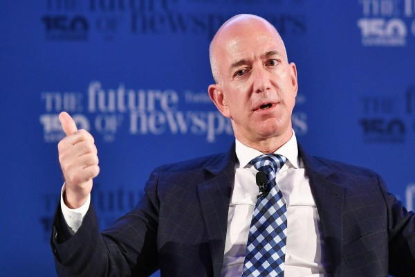«Ζαλίζει» η περιουσία του ιδιοκτήτη του Amazon - Έφθασε τα 105,1 δισ. δολάρια