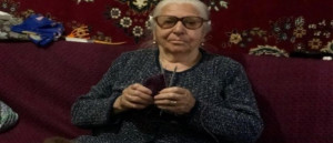 Στο πλευρό της γιαγιάς με τα τερλίκια η Ελληνική Ένωση Επιχειρηματιών
