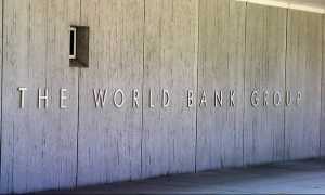 Οι προτάσεις της Παγκόσμιας Τράπεζας στην Αθήνα: Καταργήσεις φοροαπαλλαγών και επιδομάτων