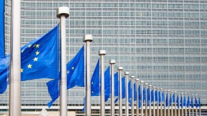 Κατεβάζει...«διακόπτη» η Ευρώπη: Σκληρή οικονομία στην ενέργεια, «αγωνιούν» οι ευρωπαϊκές κυβερνήσεις