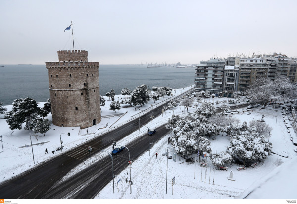 Καιρός: Έφτασε στη Θεσσαλονίκη η «Υπατία»: Πυκνή χιονόπτωση και -1 βαθμούς
