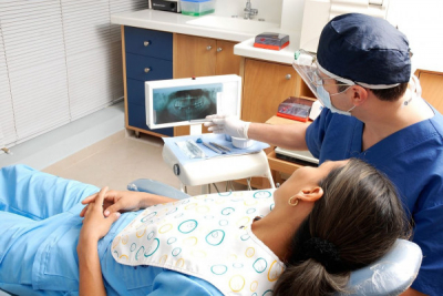 Rapid test και για εμβολιασμένους στα οδοντιατρεία: Σε ποιες περιπτώσεις είναι υποχρεωτικό και στα νοσοκομεία