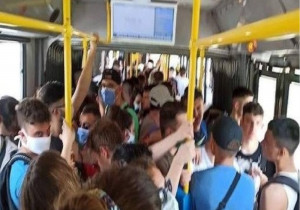 Του... συνωστισμού το κάγκελο στο λεωφορείο Ελληνικό-Σαρωνίδα (pic)