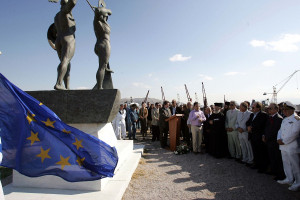Από τα εγκαίνια του μνημείου τον Σεπτέμβριο του 2008 / photo: Eurokinissi