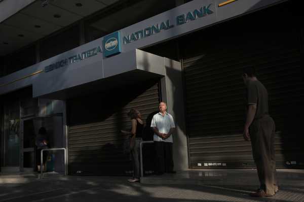 ΟΤΟΕ: Οι τράπεζες παραδίδονται στους δανειστές