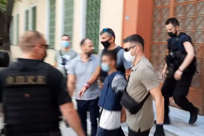 Έγκλημα στις Σέρρες: Προφυλακιστέος ο 21χρονος - «Το παιδί μου ρε», ξέσπασε ο πατέρας του θύματος (βίντεο)