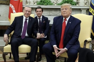 Τραμπ: «Μεγάλος οπαδός του Ερντογάν, είχαμε ειλικρινής συνομιλίες»