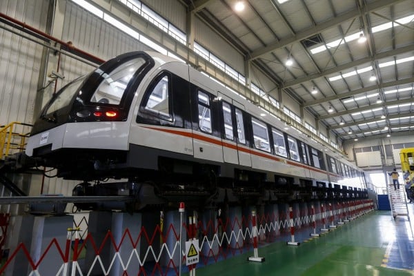 Κίνα: Παραδόθηκε το πρώτο τρένο ειδικά για την βαθύτερη γραμμή μετρό