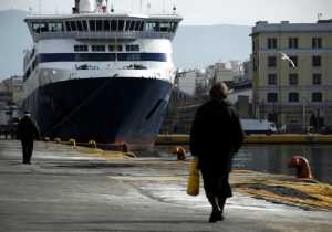 «Λουκέτο» από σήμερα στα λιμάνια Πειραιά και Θεσσαλονίκης