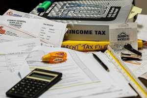 Γραφειοκρατική αγκύλωση στην απαλλαγή ΑμεΑ από την παρακράτηση του φόρου εισοδήματος