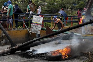 Χάος στην Βενεζουέλα - Στους 113 οι νεκροί